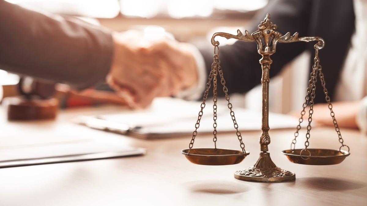 Conceito de justiça e direito — Dr. Gabriel Funichello